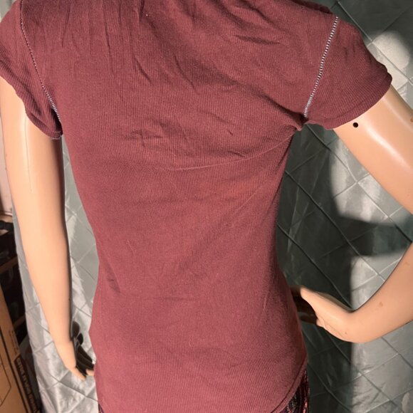 Vtg Old Navy Women Small‎ Burgundy Half Button Fitted Short Sleeve Shirt (GS3) - Picture 4 of 8